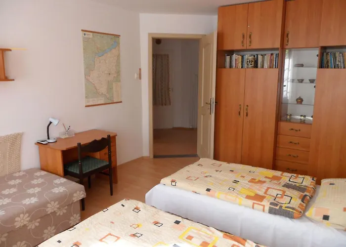 Mit Privatem Pool By Interhome